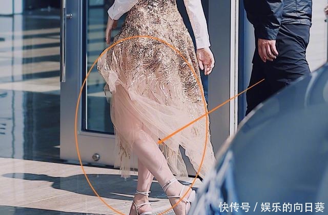 虞书欣|虞书欣上班路透生图曝光,离开五级瘦身特效,她这身材认真的