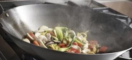 保姆|保姆在家做饭，却全家得了癌症，医生怒喊为什么不注意