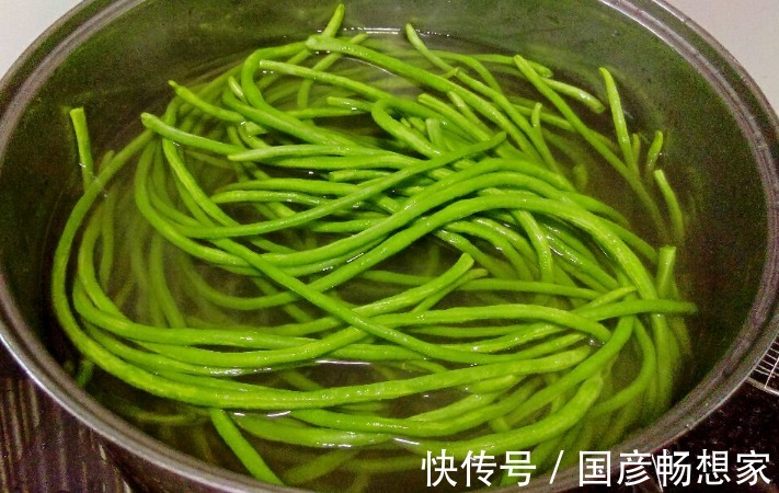 做菜|做干豆角用不用焯水这一点别做错,分享详细做法,保存久做菜香