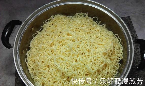 做法|夏天必吃的凉面,做法很简单!Q弹利索有嚼劲,请你一定要试一试