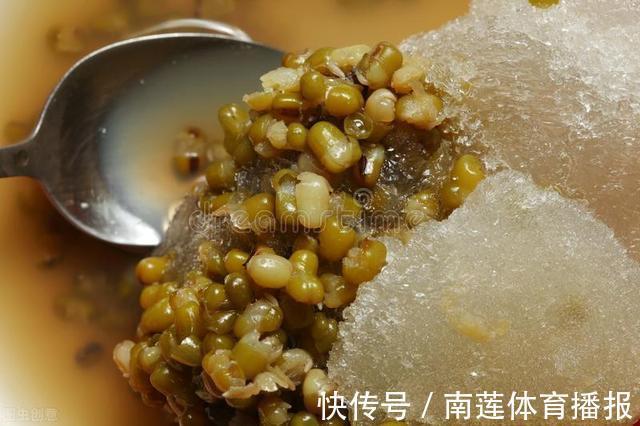 冰糖|熬绿豆粥时,直接下锅煮就错了,多加1个步骤,绿豆出沙又软糯