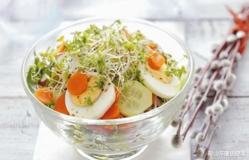 嗓子|止咳“王者”已找到，不是萝卜和百合，平时敞开喝，嗓子不痒不咳