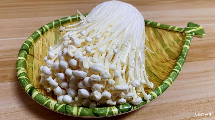 扁豆角|三伏天不宜多吃的5种蔬菜，我也是刚知道，看完别再乱买了