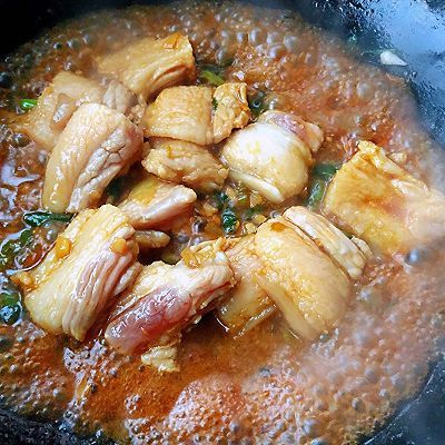 土豆茄子炖五花肉