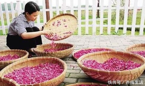 女性乳房结节能消除?坚持“3好1多”,结节可能会慢慢变小!