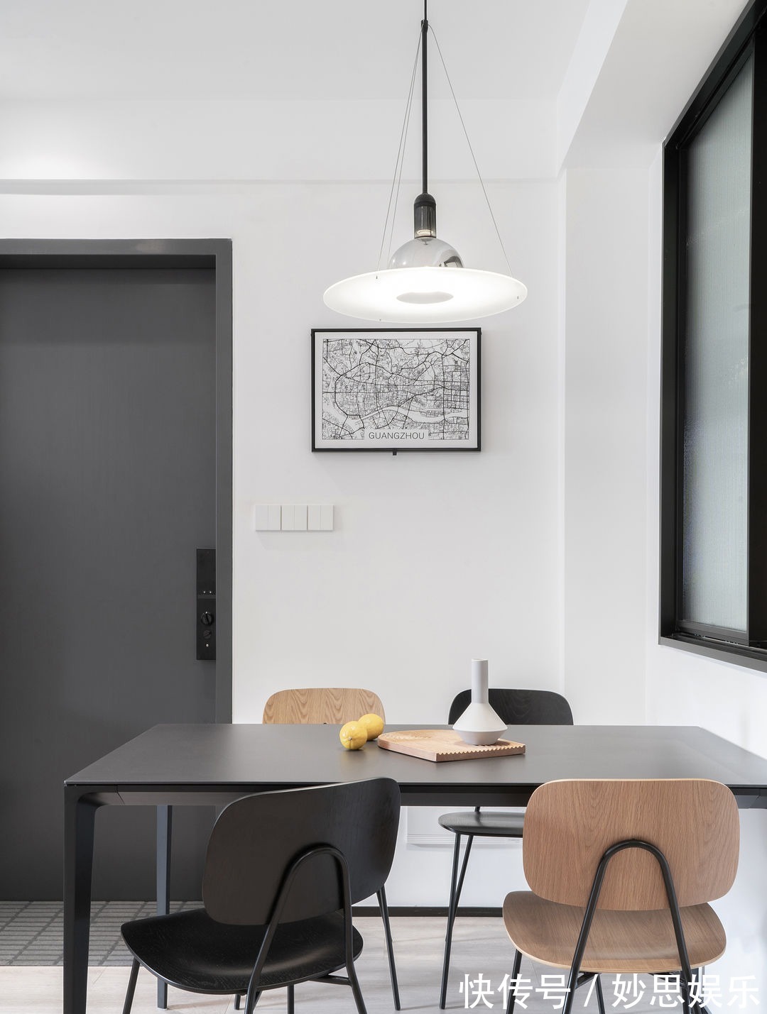 空间|80㎡实用主义装修,简约黑白灰色调,全屋简单又大气