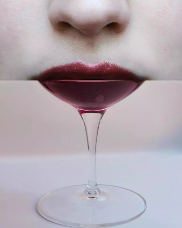 艺术家|这位好“色”的艺术家,拿大自然当画板,引11万人“想入非非”!