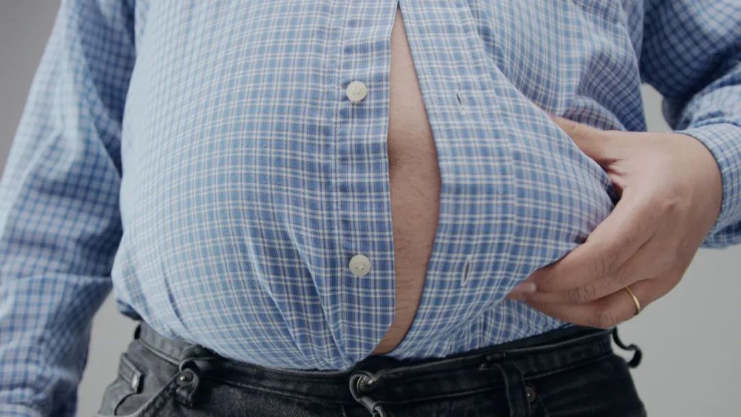 腹部疼痛|癌症快要到来时,身体或许会有这4种表现,要多加小心