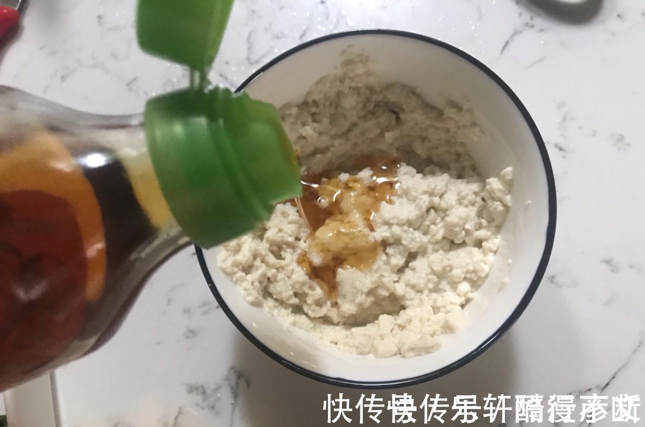 虾仁炒鸡蛋|从小吃到大的小葱拌豆腐，鲜美爽口，怎么吃都不腻