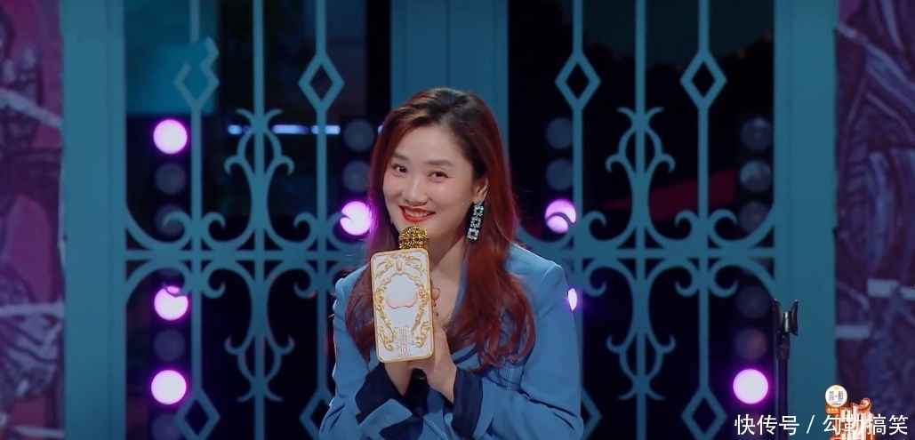 《听姐说》首播:十八位女星一个比一个尴尬,王子文全程“吃瓜”