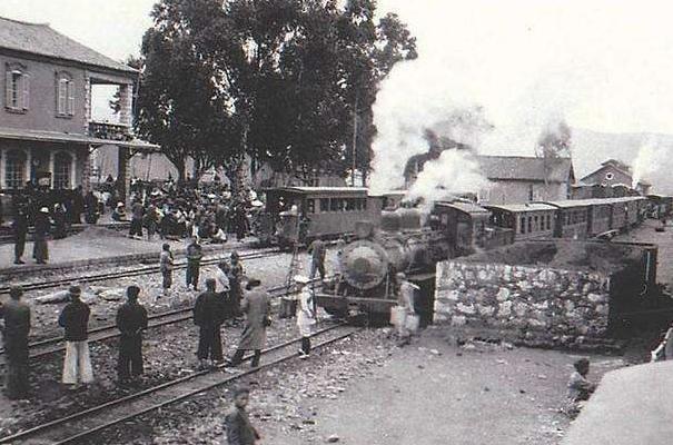 主席|陈赓坐火车人缘好,两次被敌人司令员叫去聊天,事后安然离开