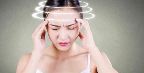 身体|为啥有的人手上的青筋会凸出来青筋越多，对身体有什么影响吗