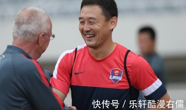 曼城|国足!孙祥俱乐部脱不开身,曼城名宿孙继海驰援李霄鹏!