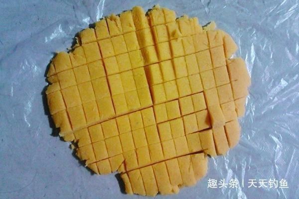 盛夏时节钓鱼,鲜为人知的四个用饵技巧,饵料对了口,上鱼更多