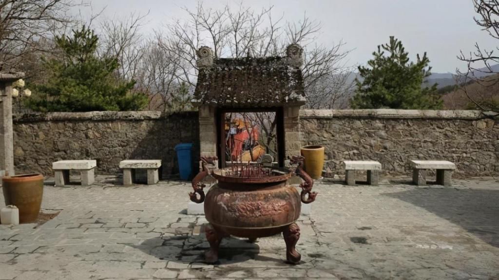 马未都:自古大墓旁边多建庙,但用不了2年墓就全空了