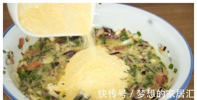 玉米面饼|零失败的懒人玉米饼配方，加个西红柿，美味营养，越吃越香