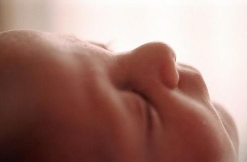 孩子|乱摸会影响孩子智力,家长谨记“三摸五不摸”,对孩子成长有利