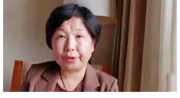 直播|杜妈跟上直播首秀的步伐，目前人气满满，预测下一步将走向何方？