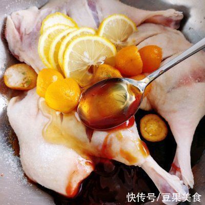 大人小孩都爱吃的鲜果烤鸭腿，学起来