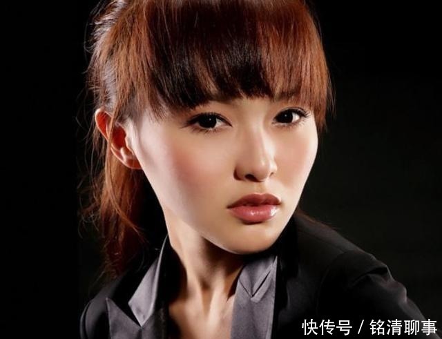 细卷|无论多大年纪的女人,都不要轻易尝试这3款发型,显老又土气