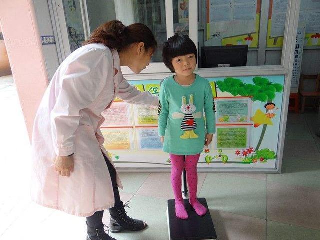 个子|如果孩子这三个部位短,基本上就告别大高个了,别挣扎了