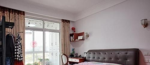 老公|我家仅有80平,老公在过道上装花廊,没想到对门邻居学我家也整了