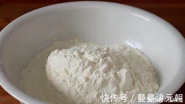 想吃油条不用买,1碗面粉2个鸡蛋,金黄酥脆又健康,超简单