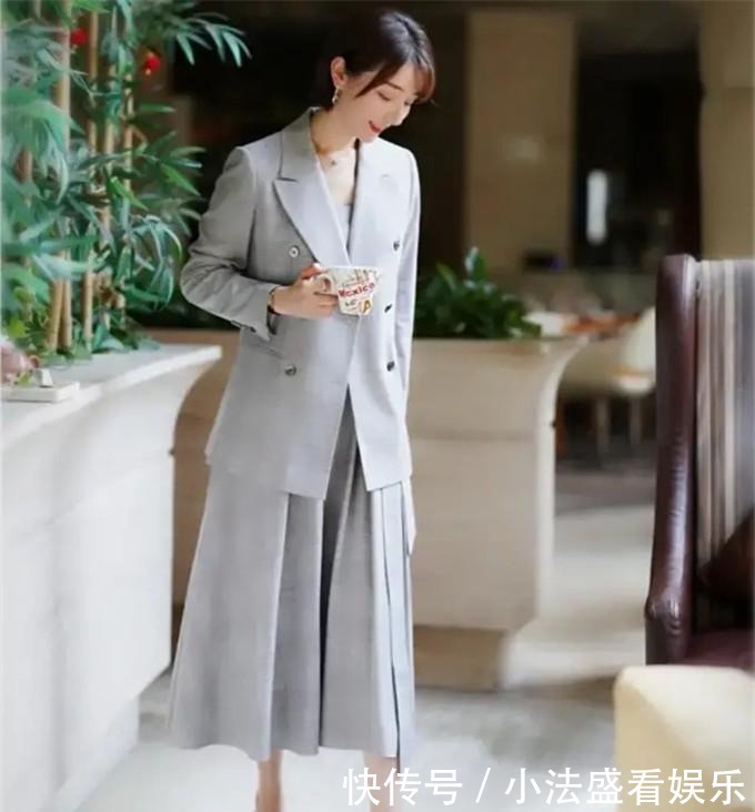 中年|女人到了中年,切忌穿这三种颜色,多穿另外三种,更能显白减龄