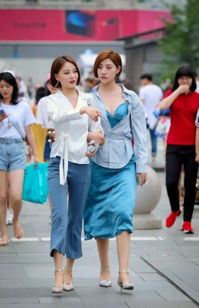 清爽大方简约中又不失高雅,可以轻松秀出青春靓丽的时尚感