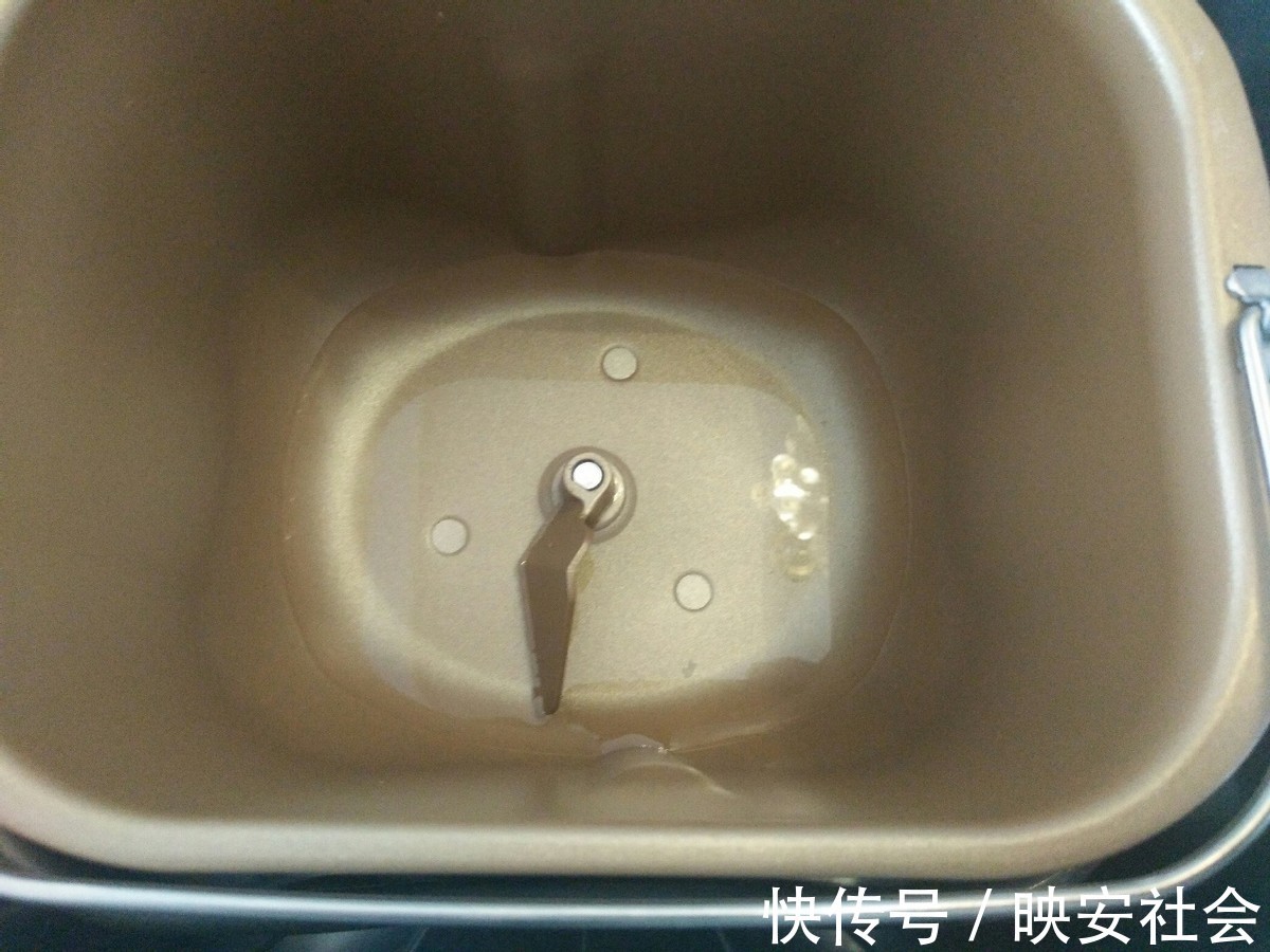 灌汤小笼包|会流汤的灌汤小笼包，皮薄多汁味道棒，很简单一看就会