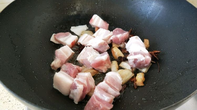 冬天多吃白萝卜，和肉一起炖，鲜美可口不油腻，家人都爱吃