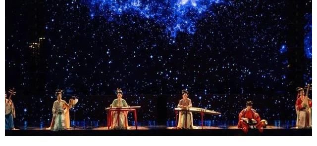 鳳凰傳奇|離開(kāi)流量，芒果臺(tái)中秋晚會(huì)收視被吊打，央視憑兩個(gè)法寶奪冠