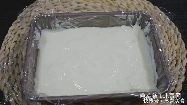 家里的牛奶喝不完，教你一个新吃法外酥里嫩，好吃到停不下来！