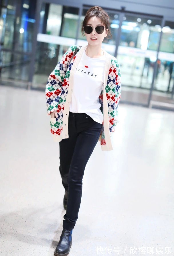 西裤|虽然吴昕有一双粗腿,但上天给了她漫画腰,把西裤穿出5道褶子!