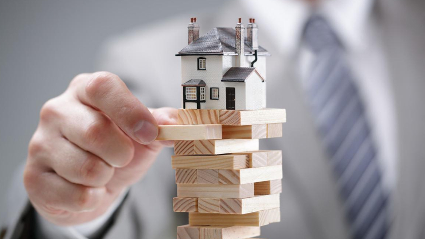 一锤定音|70年产权到期房子归谁国家一锤定音,房产证尽量别写夫妻名