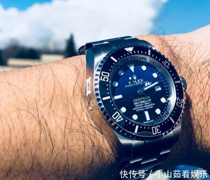哥们|身边哥们都戴起鬼来，我也不甘落后，戴块劳力士渐变鬼王