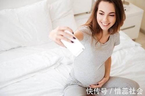 孕妈|孕期玩手机要注意三件事,否则胎儿容易发育迟缓,别让无知伤了娃