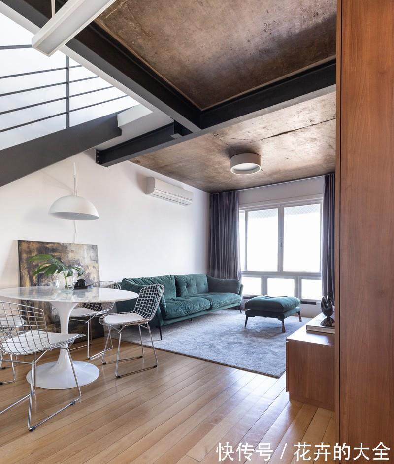 客厅|4口人挤61㎡小宅,无奈在客厅上方搭建楼板,一层变两层宽敞多了