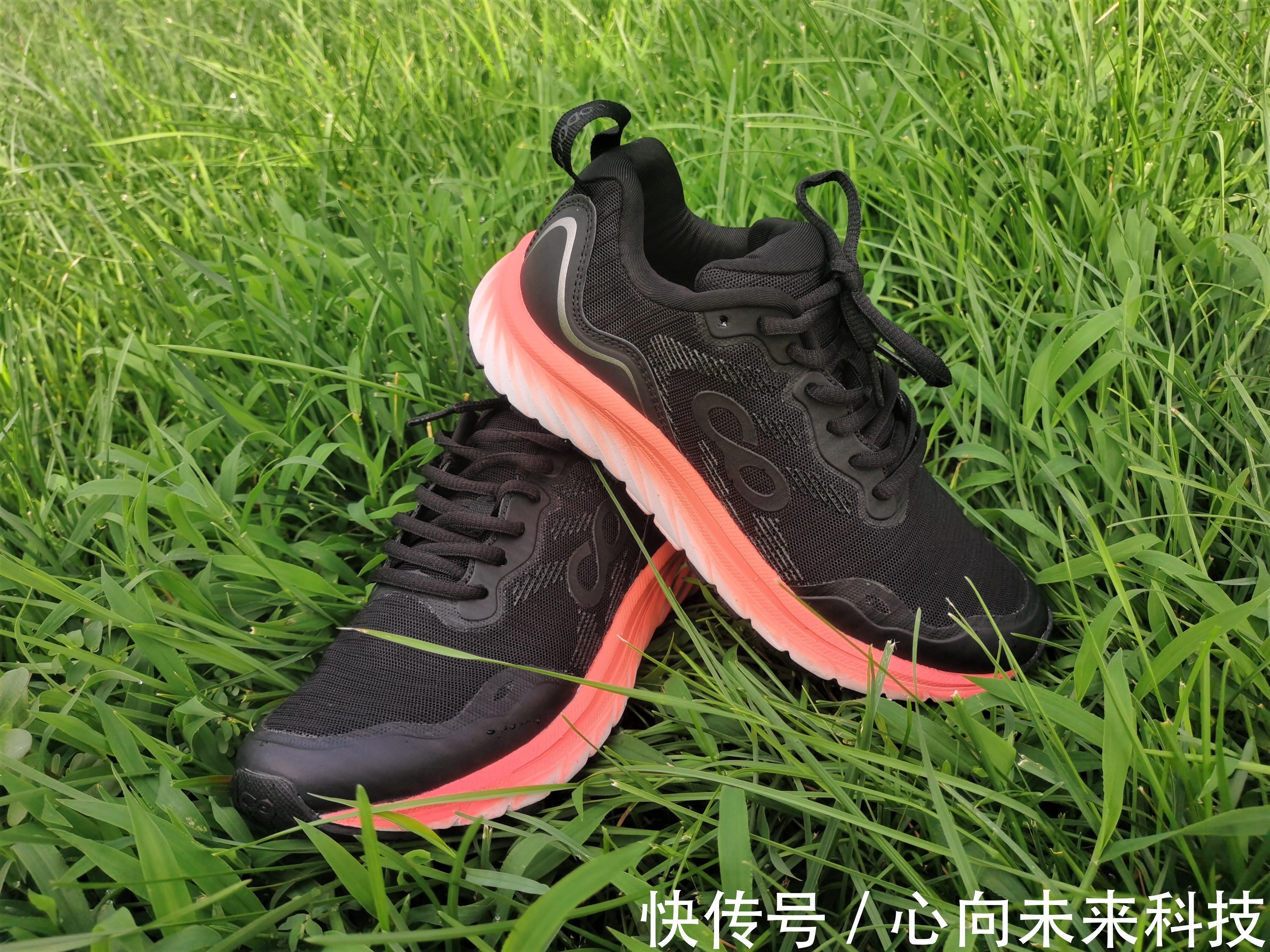 跑步|亚健康想开跑却不知如何选鞋,咕咚10K悦弹跑鞋,入门跑者首选