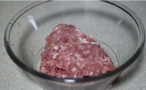  这个季节蒸包子，最爱用它做馅