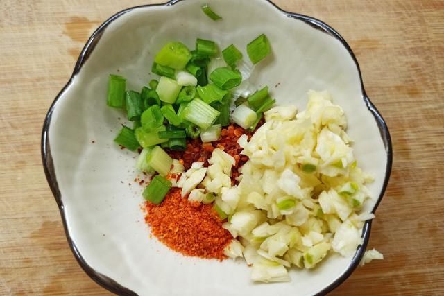 红椒|面馆生意火爆，全凭这5款免费小菜，清口又解腻，掌握方法你也行
