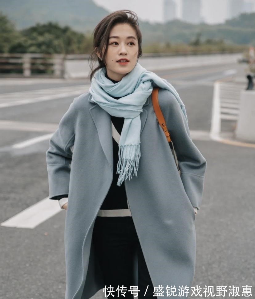 搭配 秋冬简约通勤风穿搭示范,好看又保暖,很值得借鉴