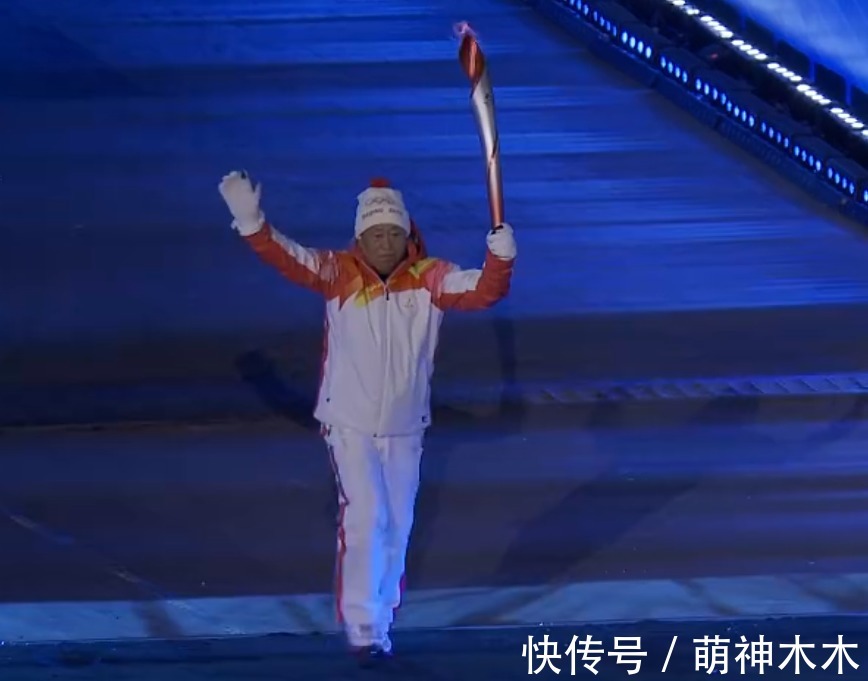 火炬|冬奥主火炬手亮相!杨扬苏炳添惊喜现身,年轻运动员挑大梁