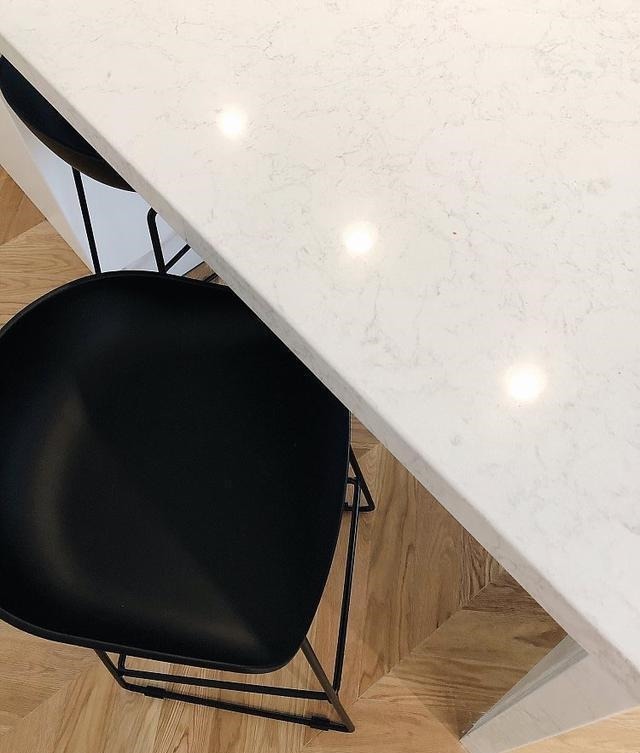 鞋柜|难怪越来越多人喜欢“化繁为简”的装修,大白墙也能装出惊艳感