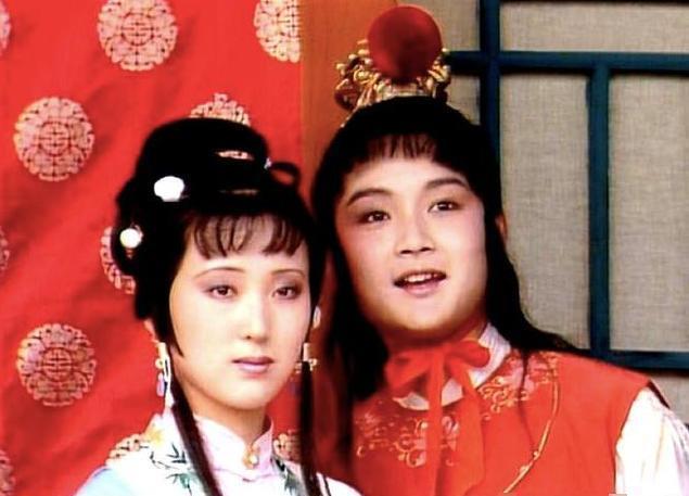 薛宝钗|晴雯、香菱临死前都喊“娘”,为什么黛玉临终前喊的是“宝玉”?