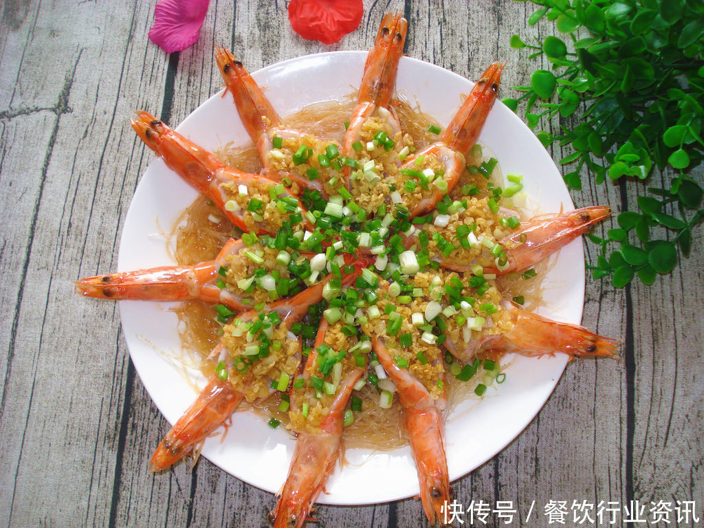 粉丝|蒜蓉粉丝蒸大虾,你没吃过的美味,各位小馋猫抓紧学着做