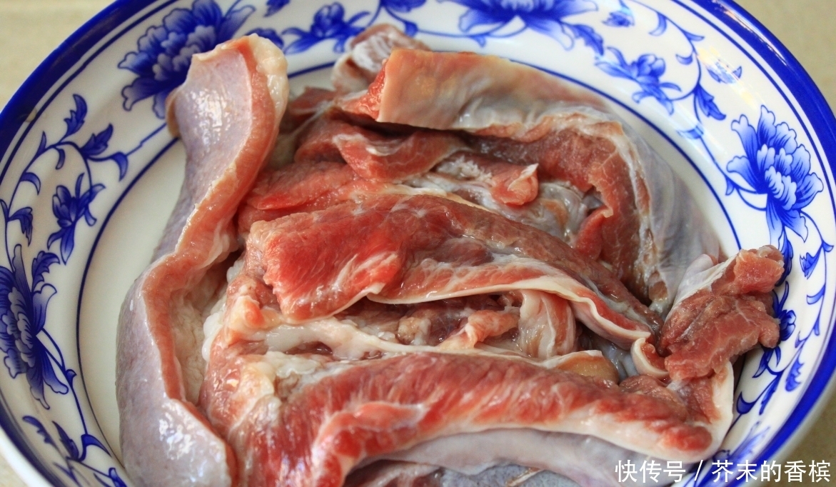 驴肉难熟,膻味大怎么办?教你正确做法,香味浓郁,吃着格外解馋