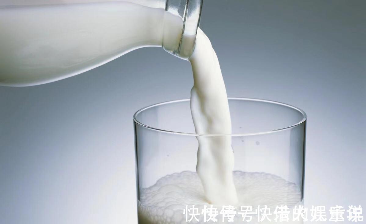 男孩子|6岁女孩身高只有104,牛奶喝得不少,可她却没有“喝对”方法