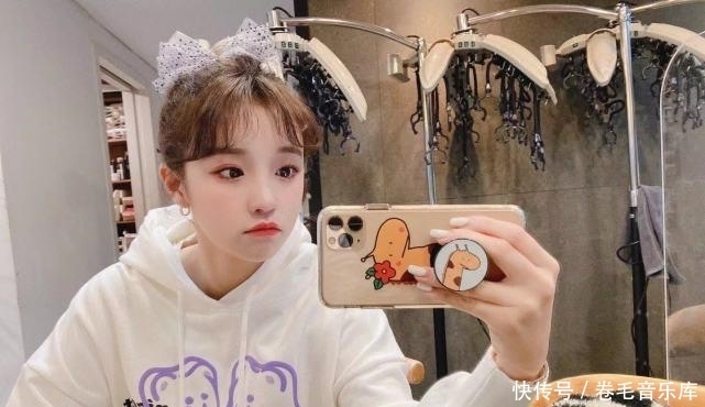 郑恺 宋雨琦打baby面部后,被曝在后台把开水倒在助理身上,做事嚣张