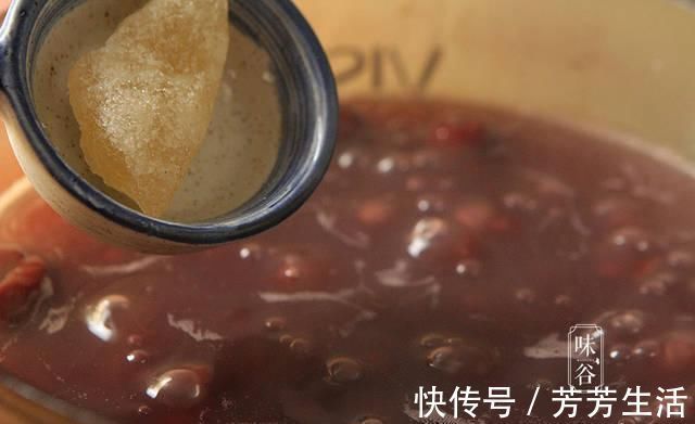 黑米补血粥|女人不想老得快,早餐喝这碗粥,面色红润不显老,比面膜还管用